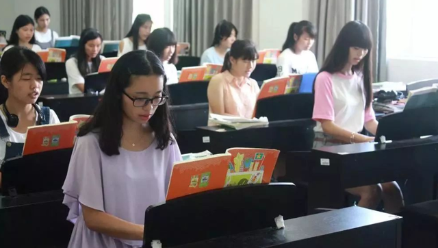 选了学前教育专业，只能去幼儿园当幼师吗，其实还有很多出路插图2