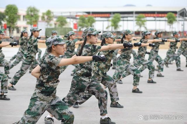 要和平，先备战，广西高校硬核军训刷屏，少年强则中国强插图